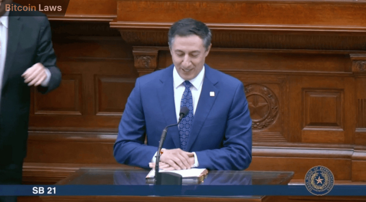 Texas passes a bill to support holding Bitcoin as a state reserve, signaling emerging U.S. political backing for BTC.