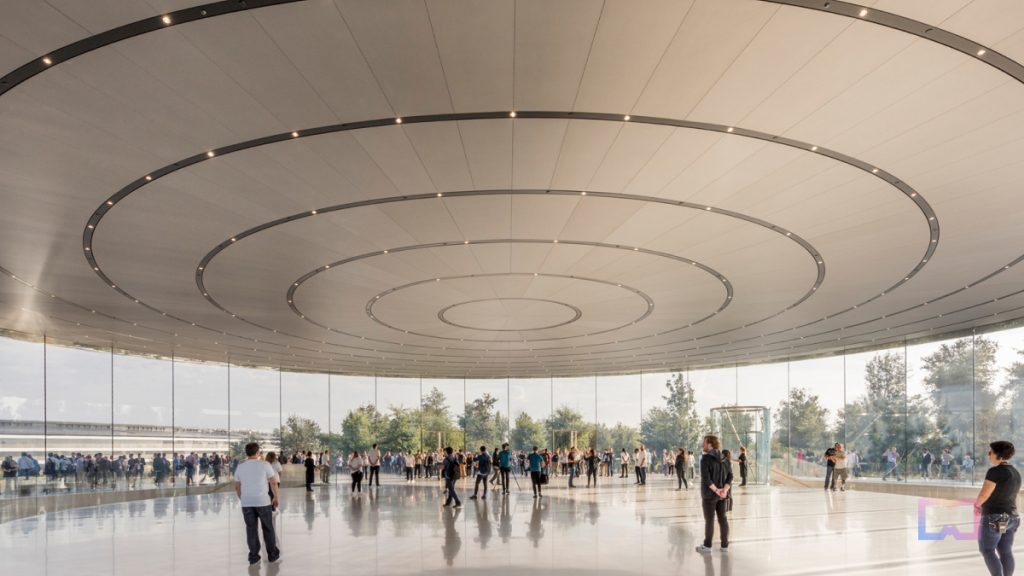 Apple Unveils Mixed-Reality Headset at Steve Jobs Theater. What to Expect?