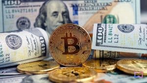 A dollár ingadozásokat tapasztal az alapvető amerikai gazdasági adatok előtt, míg a Bitcoin új magasságokat ért el