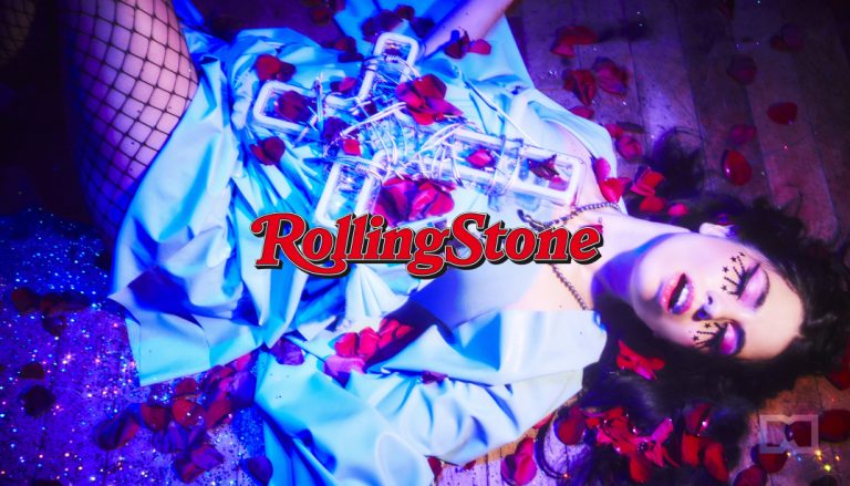 Nadya Tolokonnikova, Ellen von Unwerth, a Rolling Stone ar fin rhyddhau