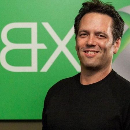 Xbox CEO says metaverse has been here for 30 years but is cautious about P2E 