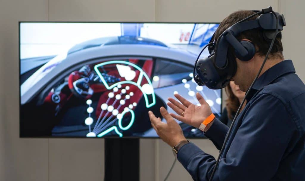 User participating in virtual or extended reality demo