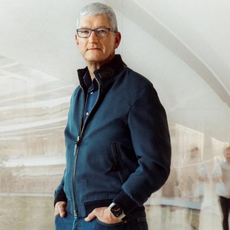 Apple CEO Tim Cook Teases Upcoming Mixed-Reality Headset, Stresses the Importance of Bringing People Together in the Real World