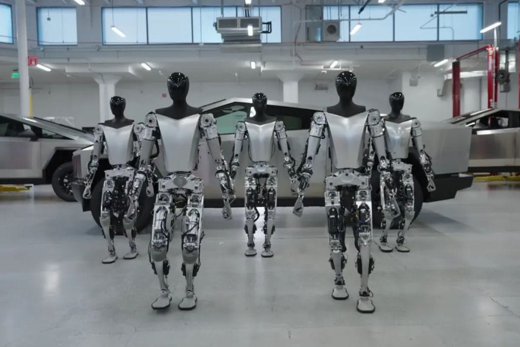 Yapay Zeka Destekli Tesla'nın Optimus Robotunun Boston Dynamics Atlas'ın Önünde Olması İçin 10 Neden