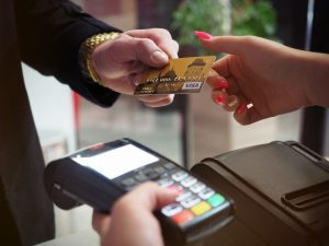 Visa та Mastercard відкладають нове співробітництво у сфері криптовалют через невизначеність законодавства